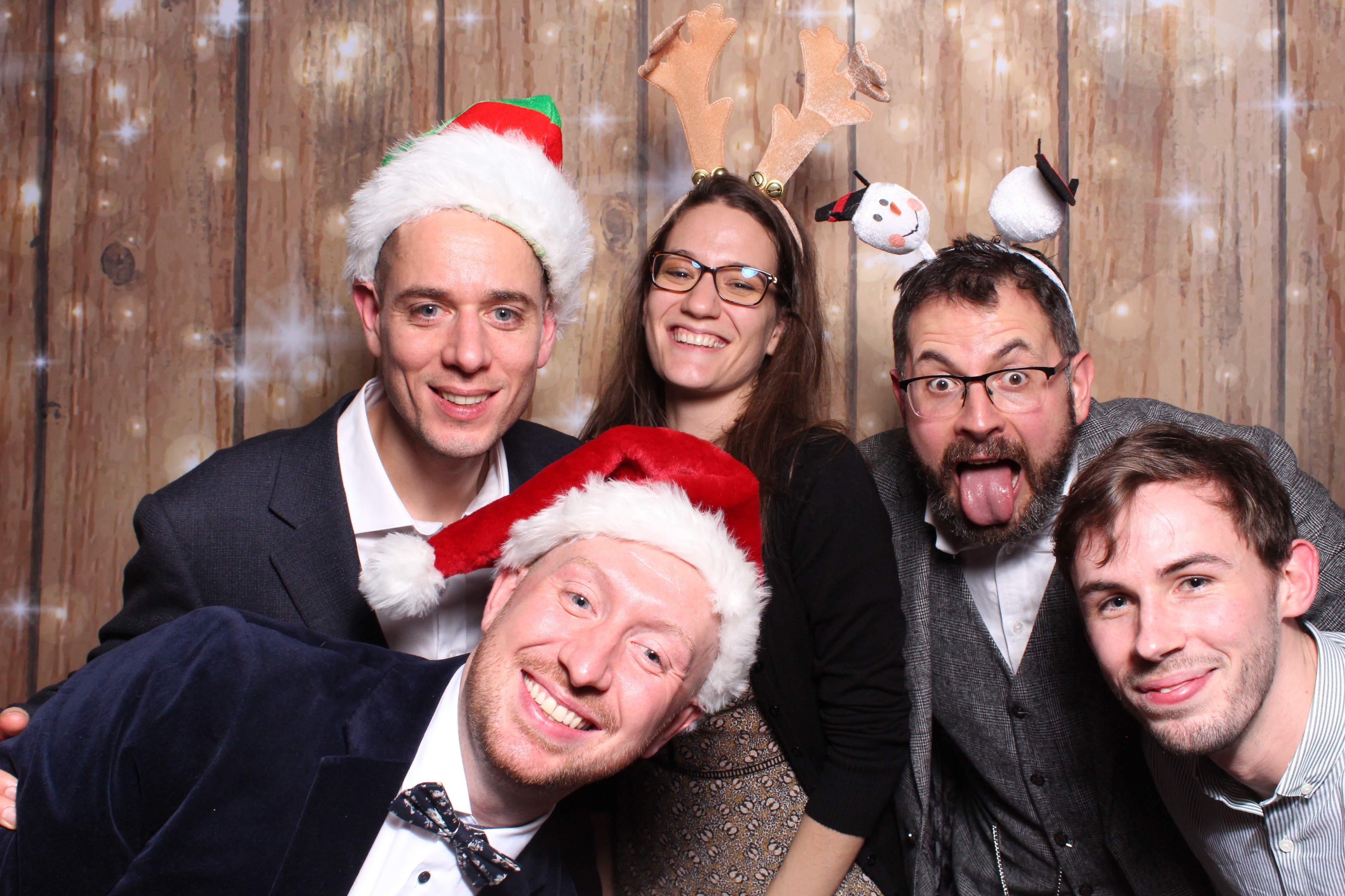 Tes Christmas party  | View more photos from the event at gallery.magicimages.uk/u/MagicImages/Tes-Christmas-party